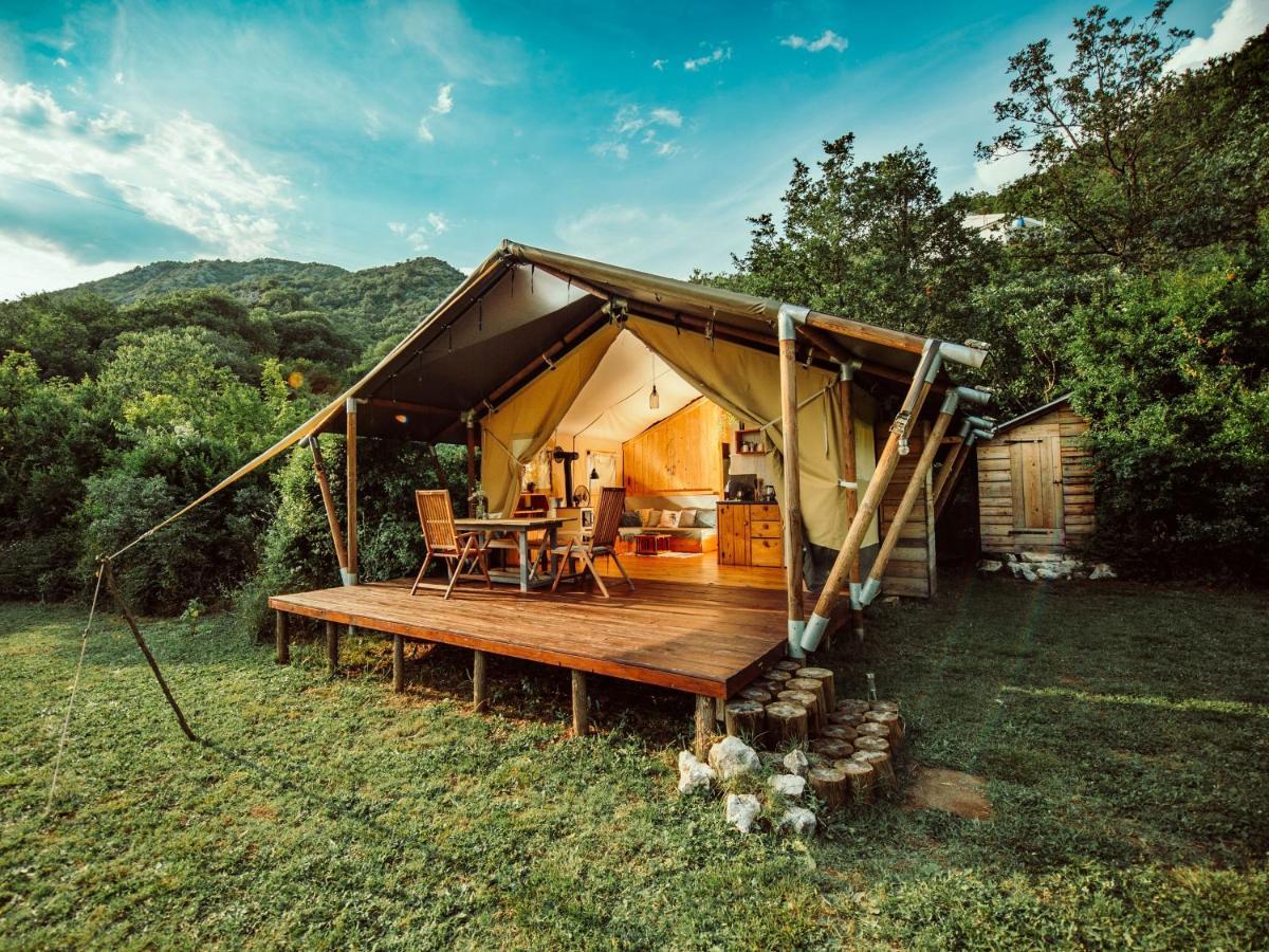 Hoopoe Glamping Hotel เวียร์ปาซาร์ ภายนอก รูปภาพ