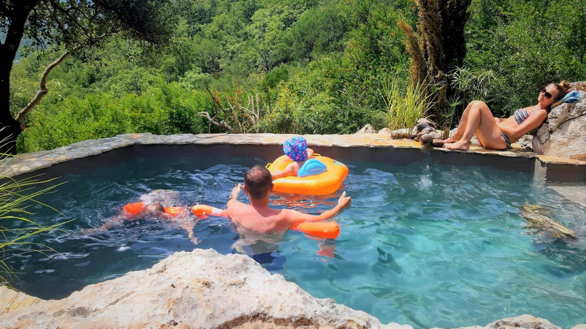 Hoopoe Glamping Hotel เวียร์ปาซาร์ ภายนอก รูปภาพ