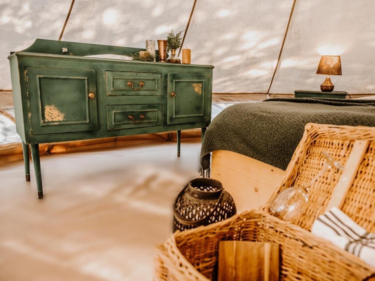 Hoopoe Glamping Hotel เวียร์ปาซาร์ ภายนอก รูปภาพ