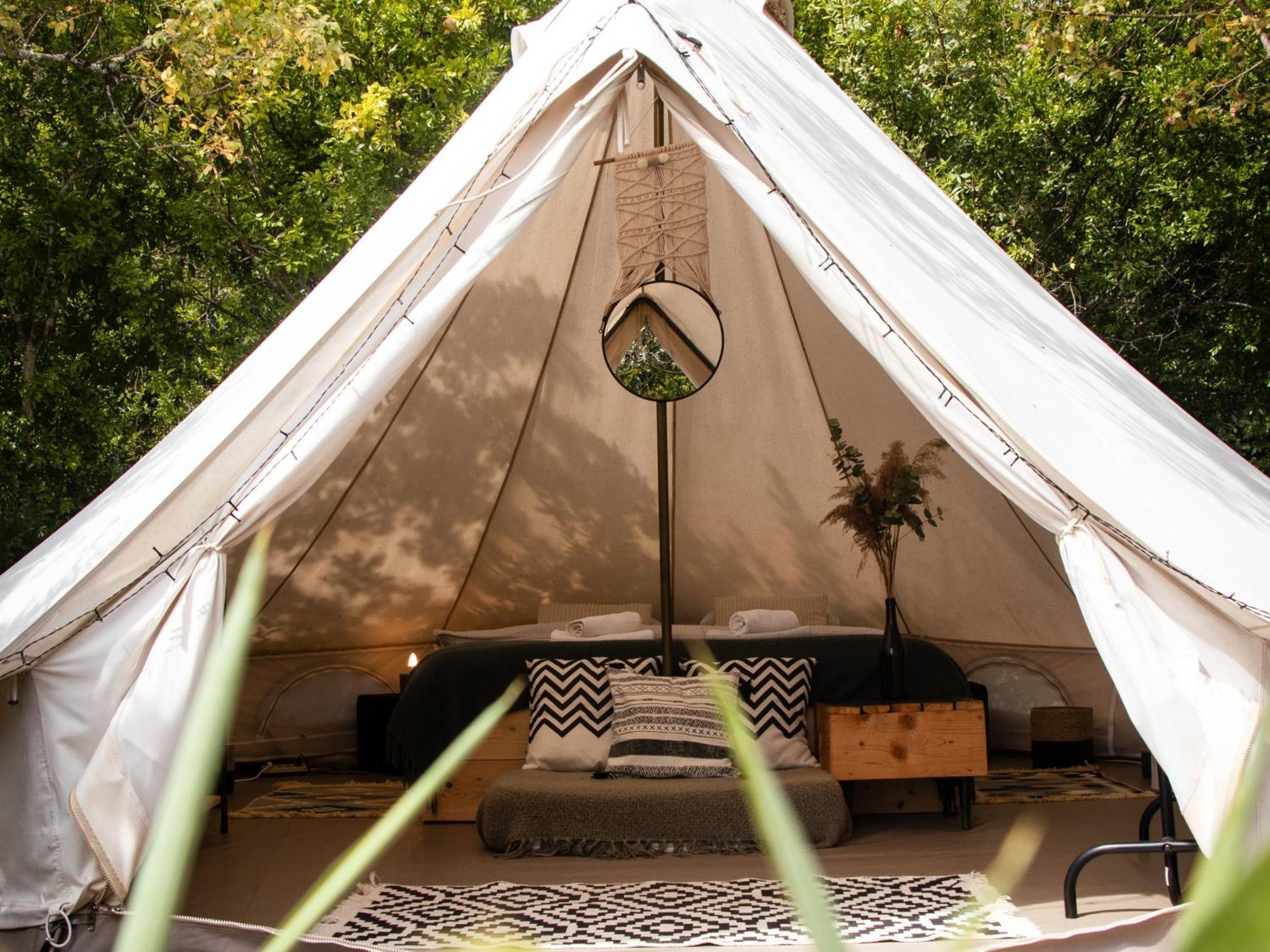 Hoopoe Glamping Hotel เวียร์ปาซาร์ ภายนอก รูปภาพ