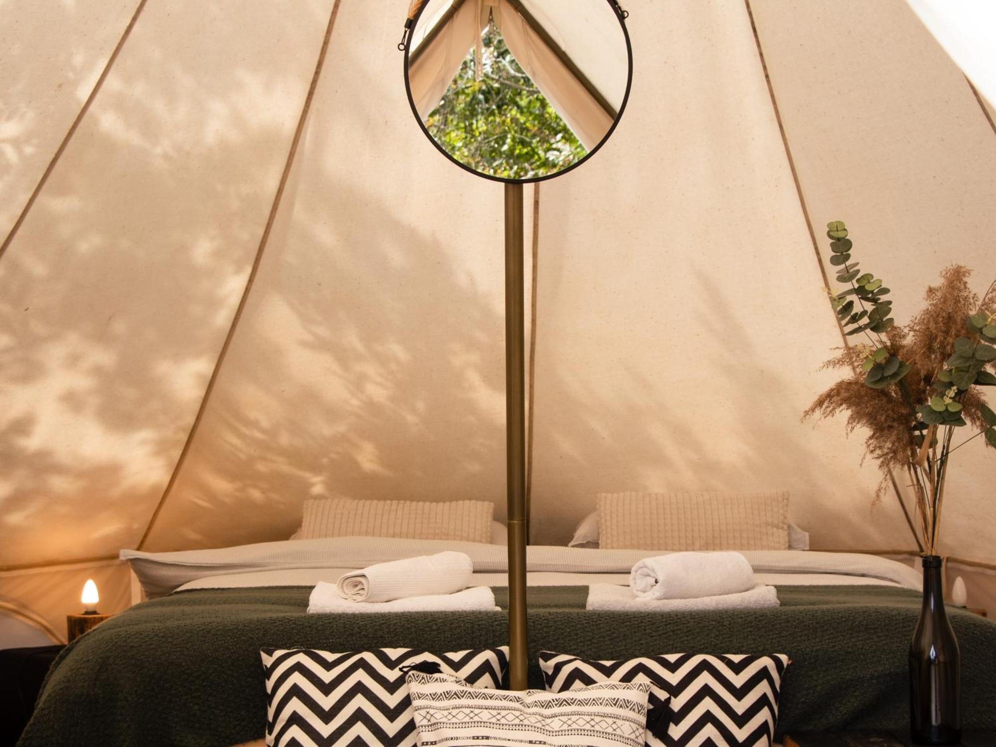 Hoopoe Glamping Hotel เวียร์ปาซาร์ ภายนอก รูปภาพ