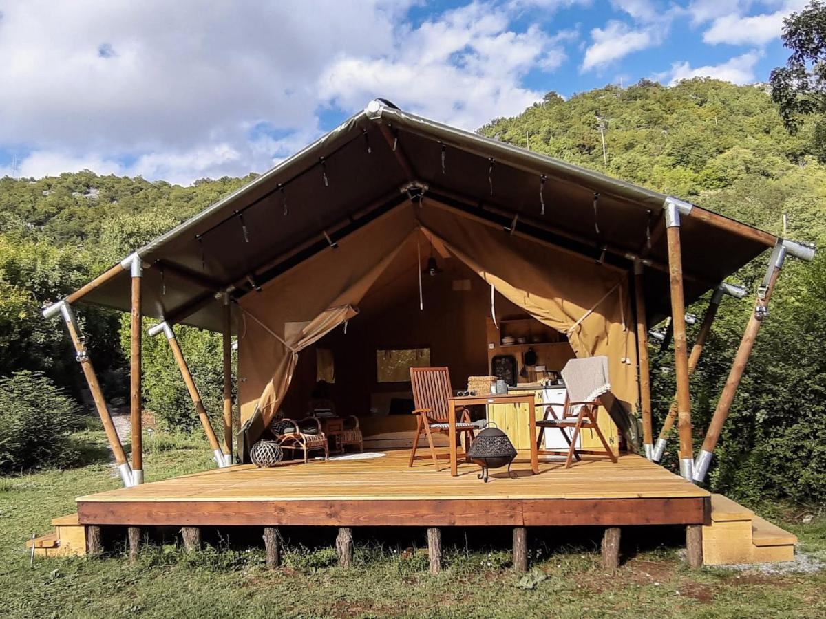 Hoopoe Glamping Hotel เวียร์ปาซาร์ ภายนอก รูปภาพ