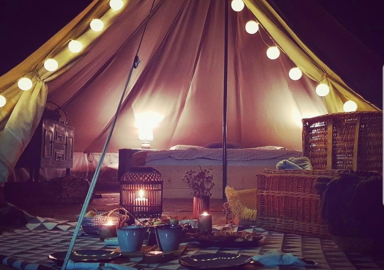 Hoopoe Glamping Hotel เวียร์ปาซาร์ ภายนอก รูปภาพ