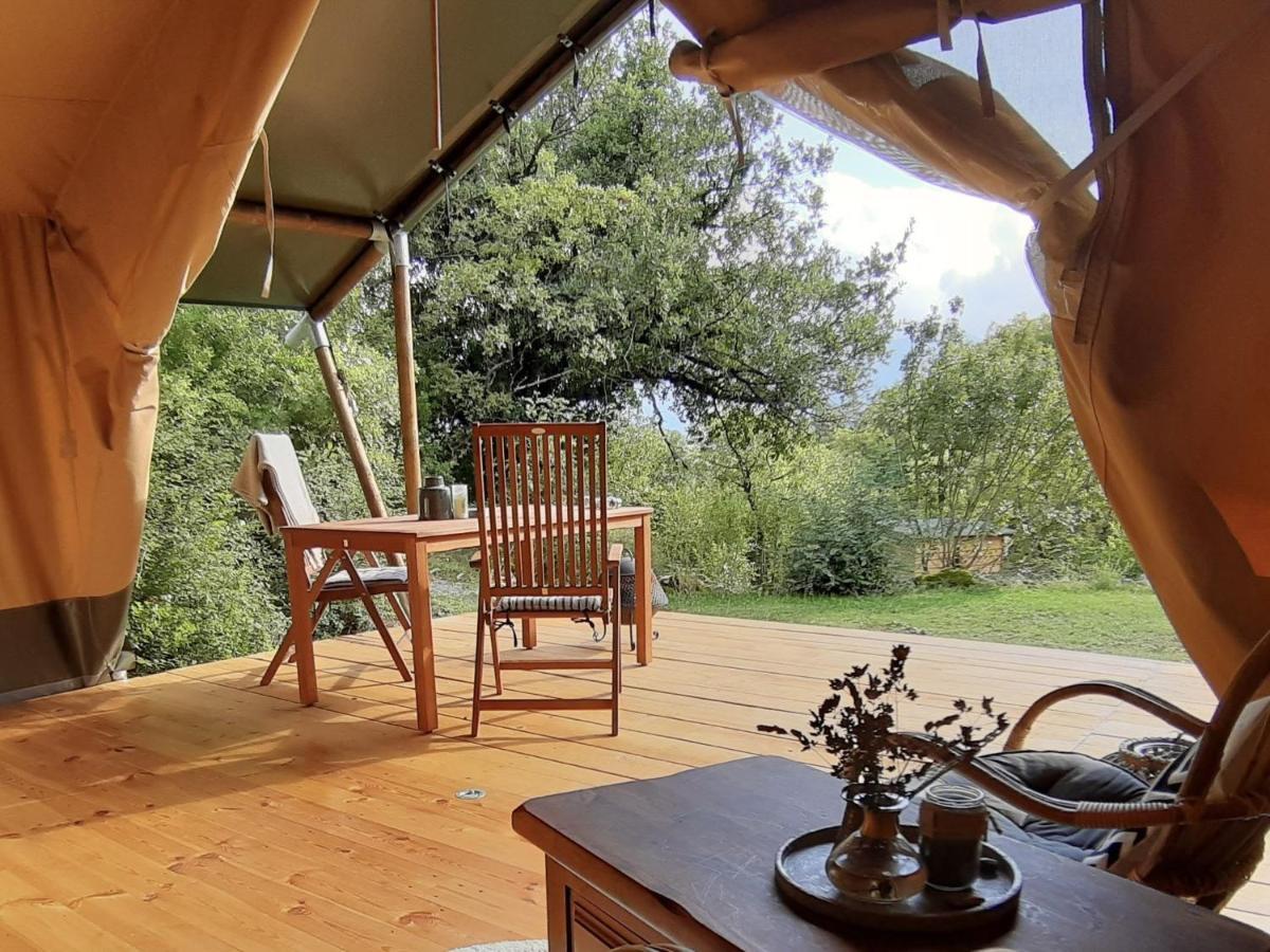Hoopoe Glamping Hotel เวียร์ปาซาร์ ภายนอก รูปภาพ